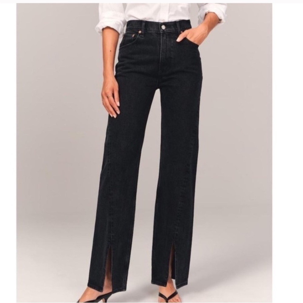 Abercrombie & Fitch Curve Love High Rise 90s Relaxed Jean Black Split Hem